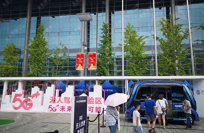 無錫太湖國際博覽中心智慧燈桿屏.jpg
